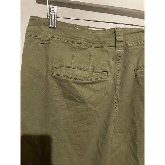 A New Day Womens Cropped Pants Green Flat Front Pockets Stretch 14 - Picture 6 of 7